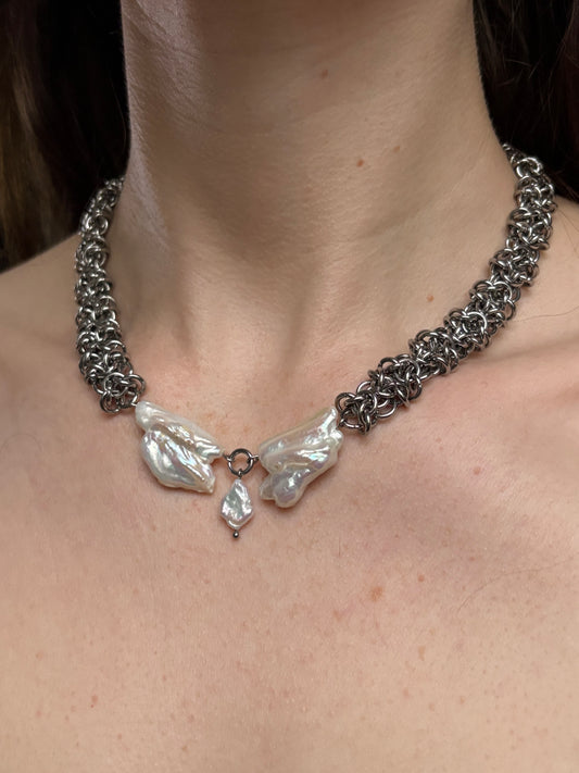 SERAPHIM Pearl Necklace