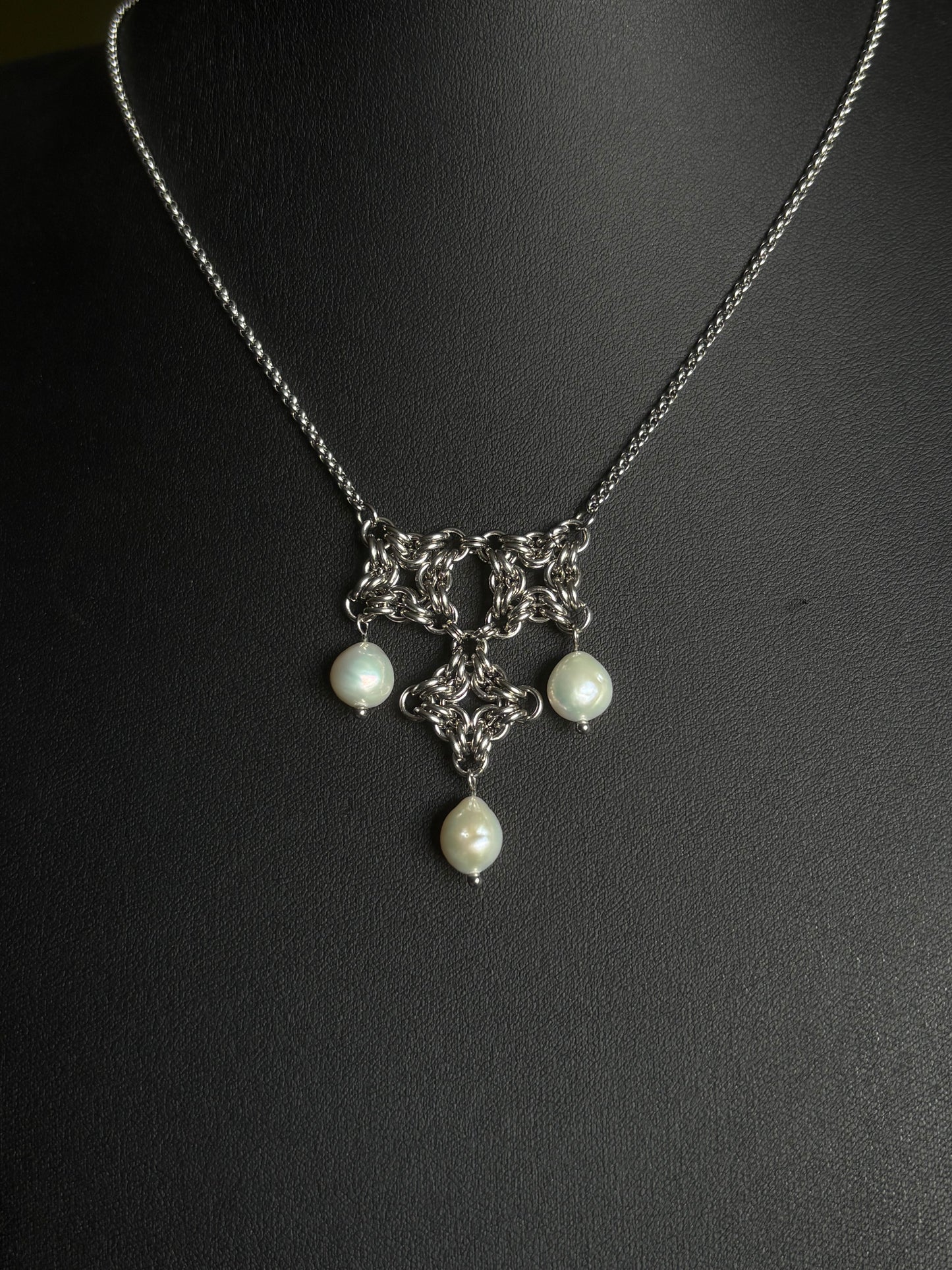 ARTEMIS Pearl Necklace