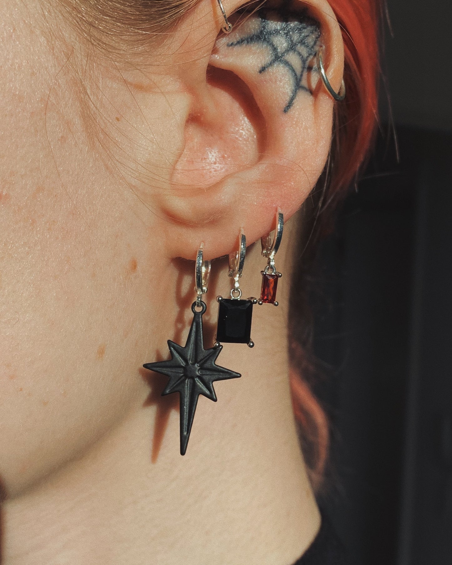 NORTH Earrings Black