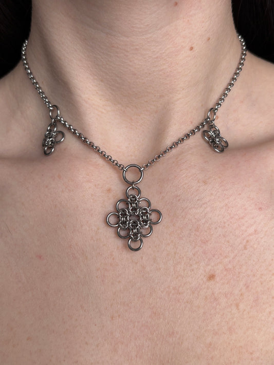TRACERY Necklace