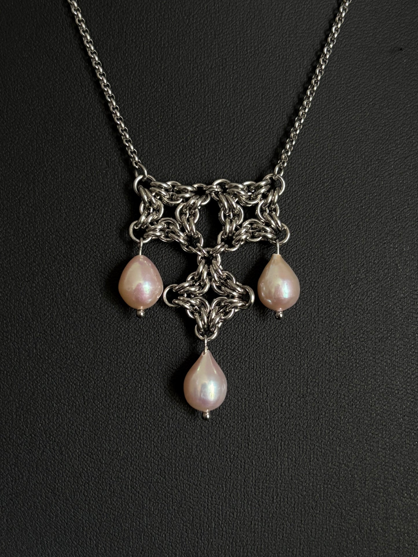 ARTEMIS II Pearl Necklace