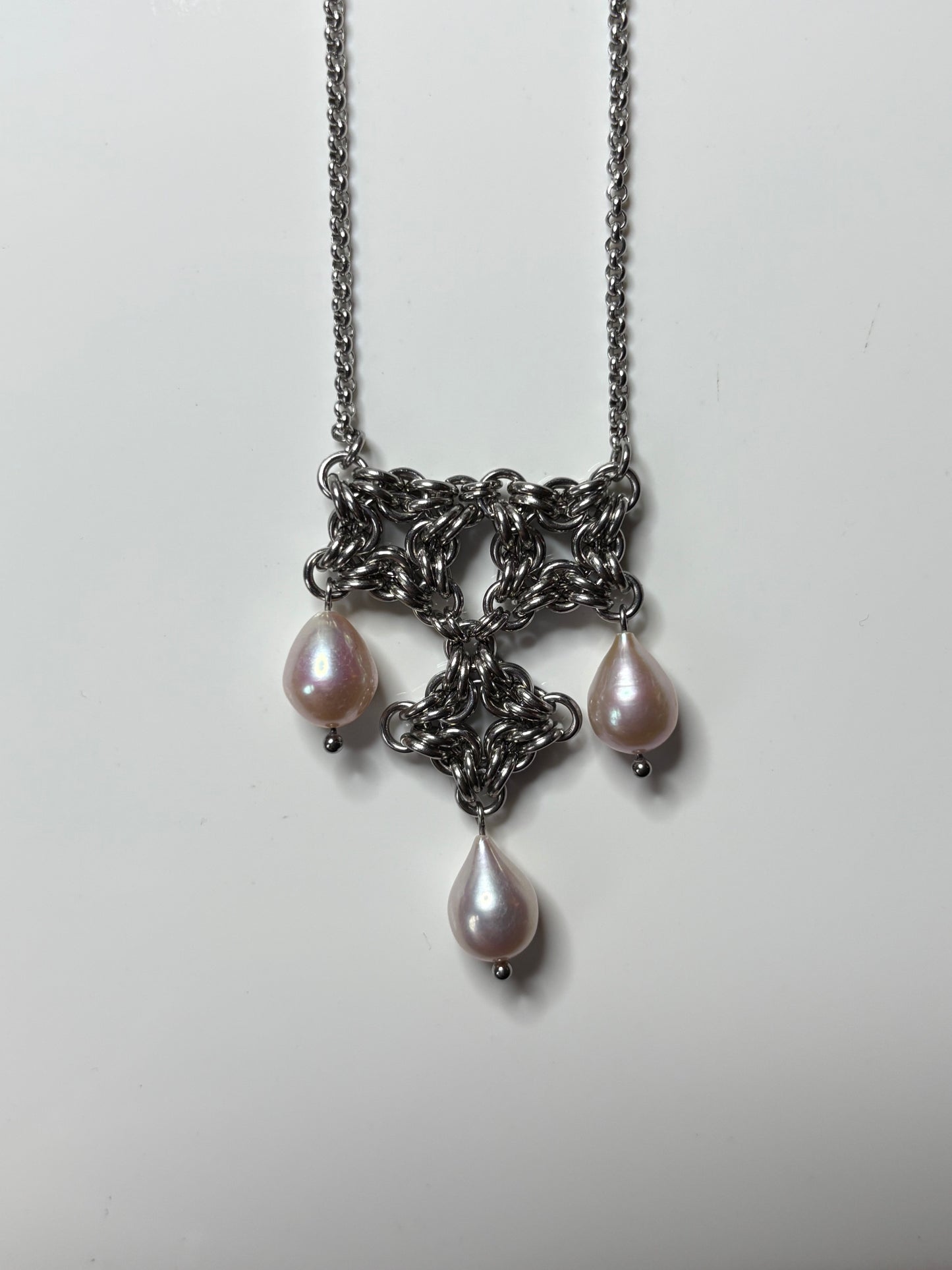 ARTEMIS II Pearl Necklace