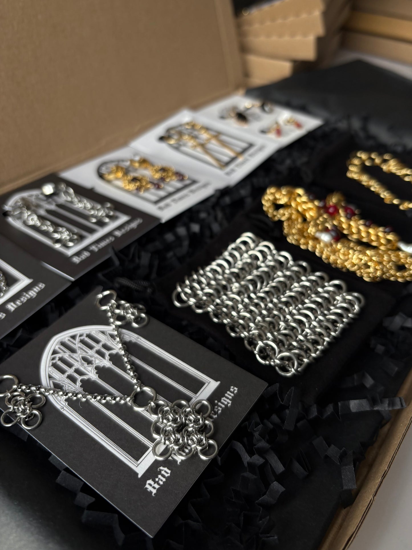 TRACERY Necklace