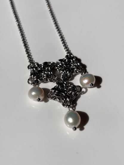 ARTEMIS Pearl Necklace