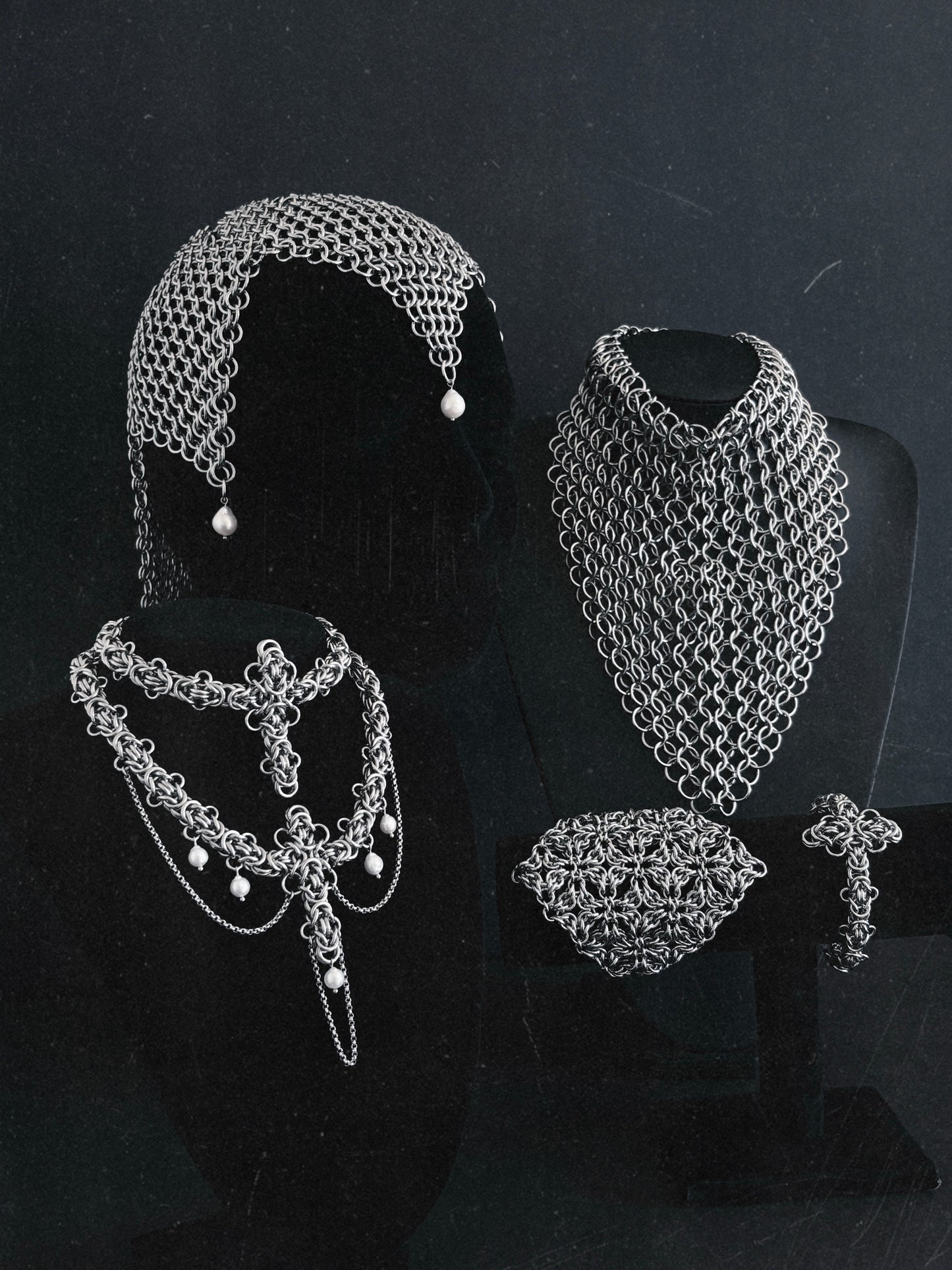 AVENTAIL Necklace