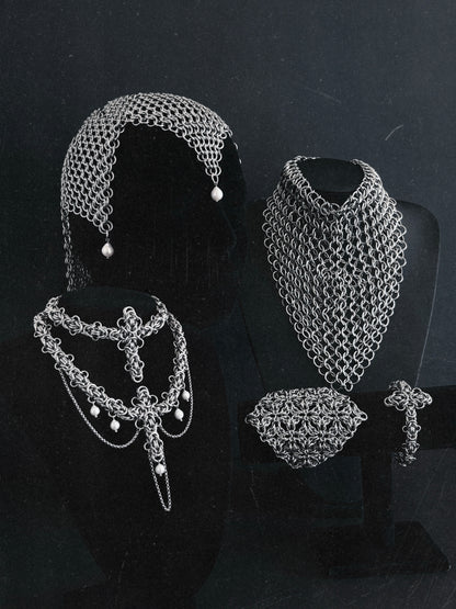 AVENTAIL Necklace