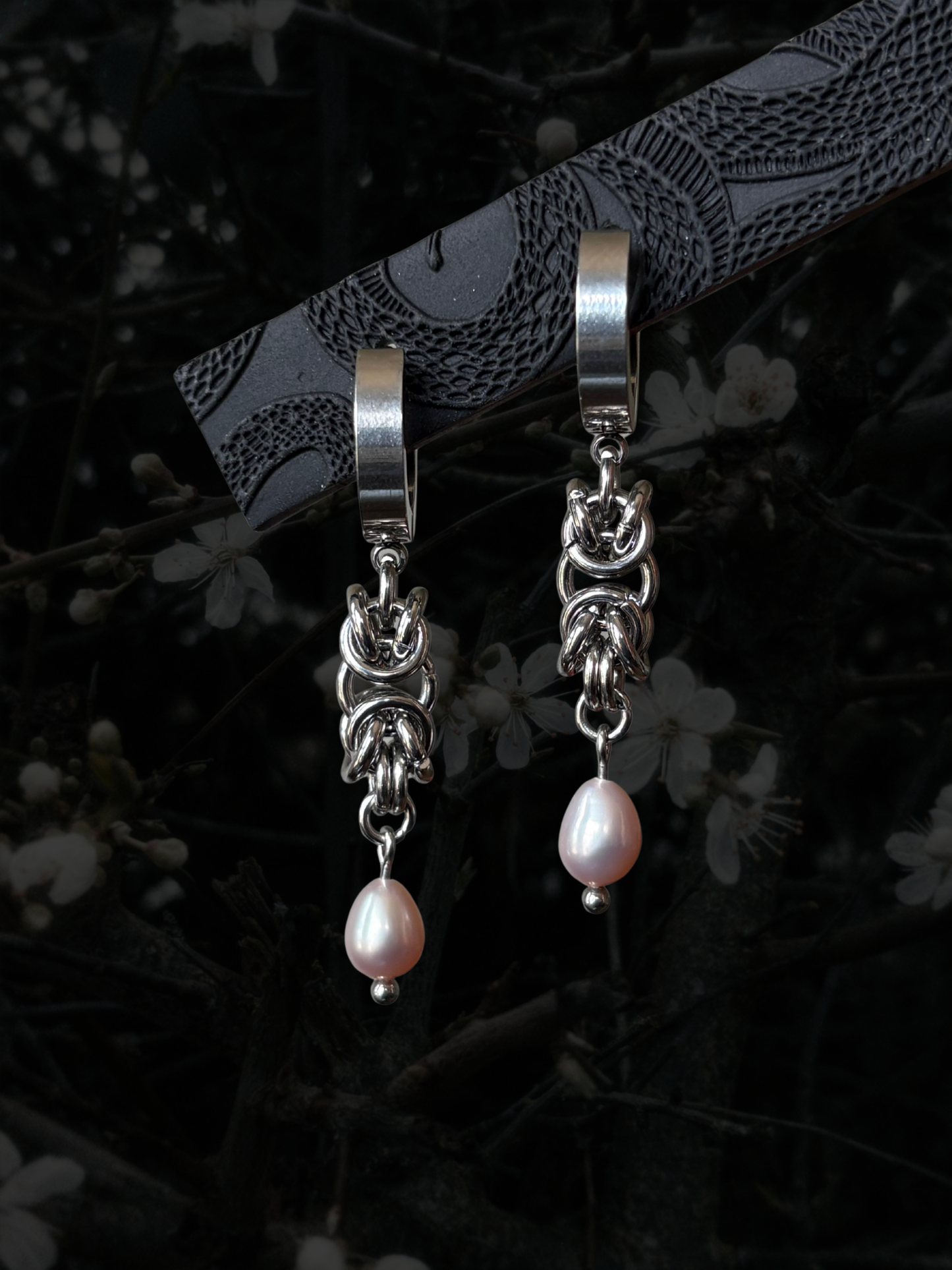 AVA Pearl Earrings