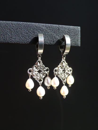 CALISTA Pearl Earrings
