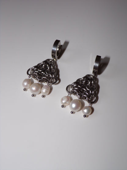 PETRA Pearl Earrings