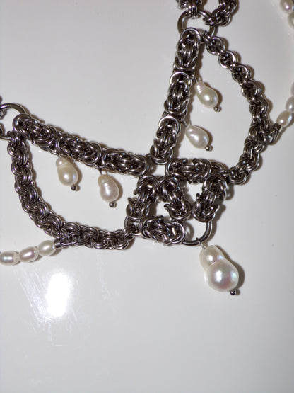 ANDROMEDA II Pearl Necklace