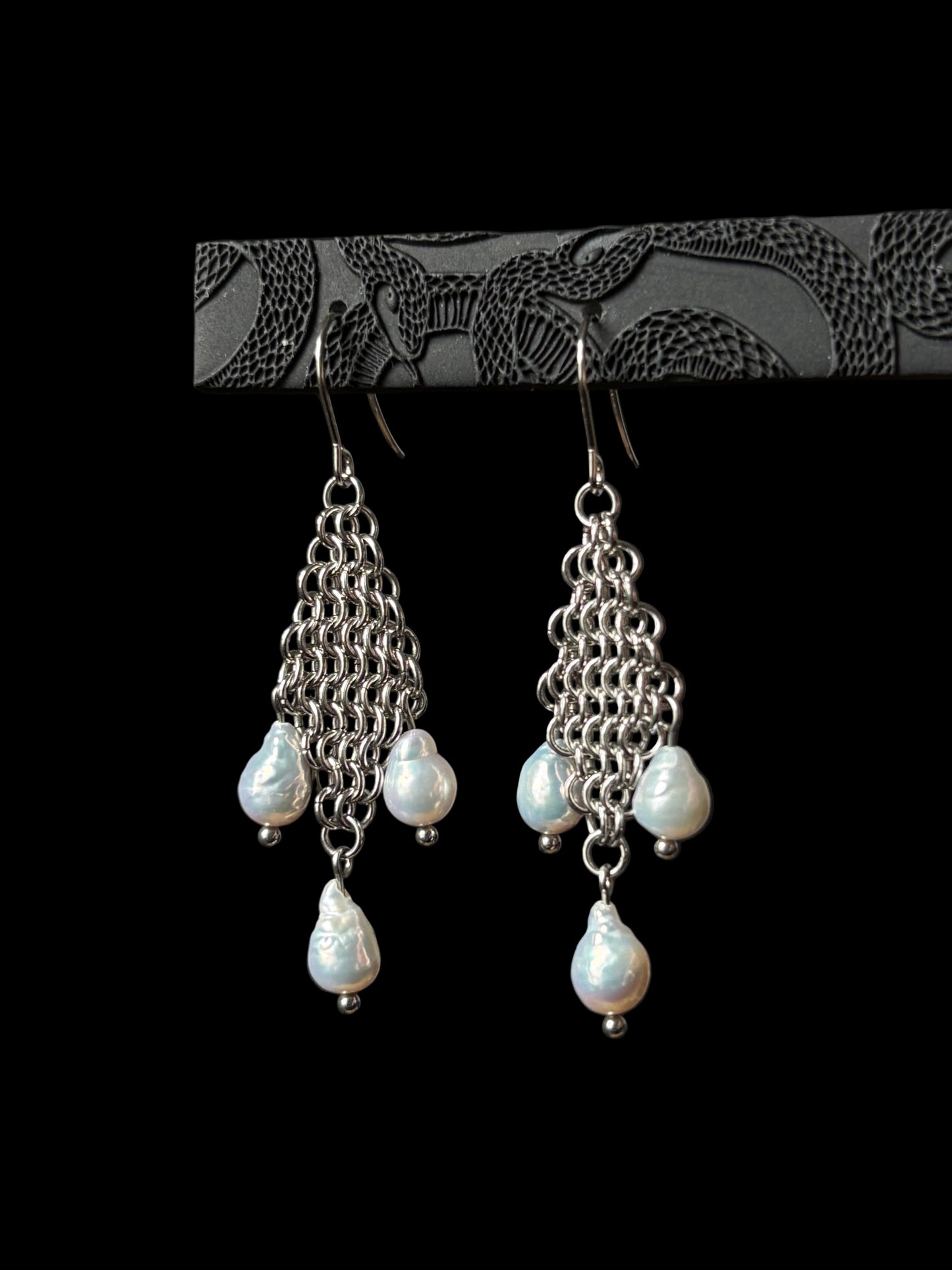 LORELAI Pearl Earrings