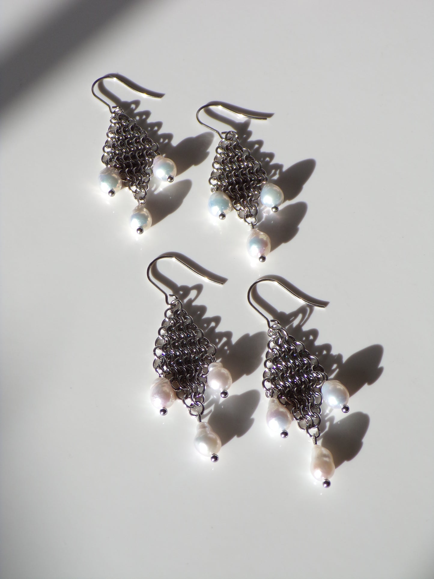 LORELAI Pearl Earrings