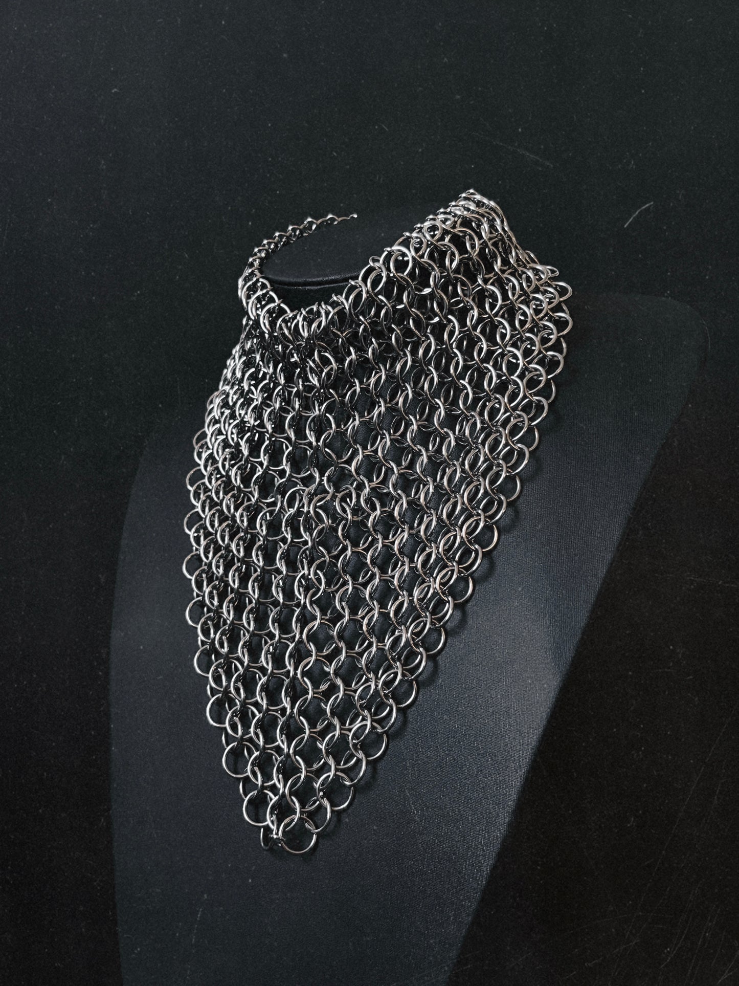 AVENTAIL Necklace