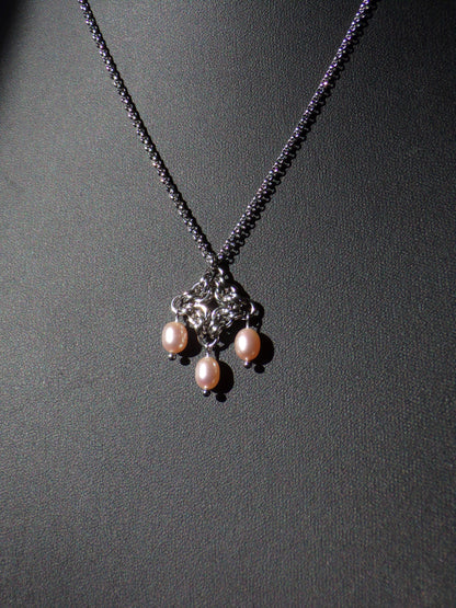 CALISTA Pearl Necklace