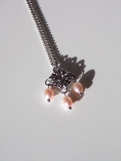 CALISTA Pearl Necklace