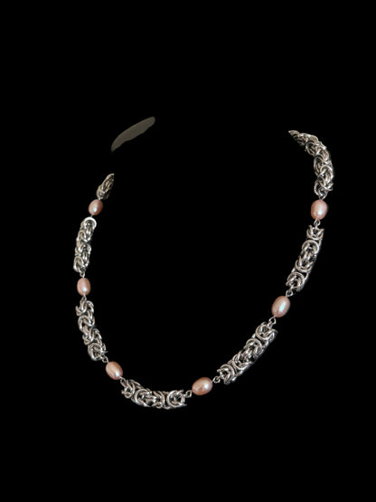 MEDEA IV Pearl Necklace