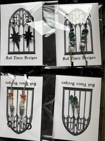 NORTH Earrings Black