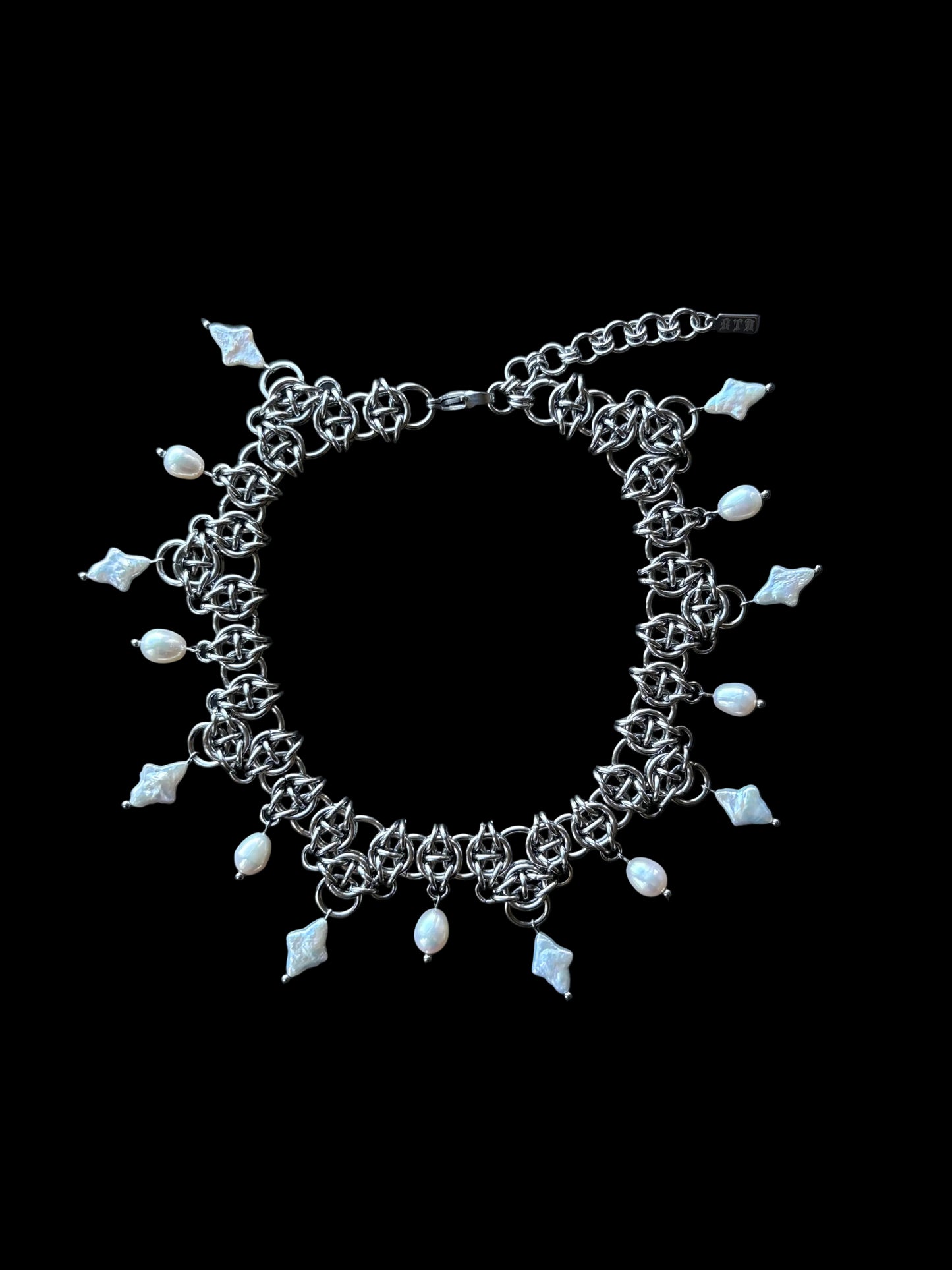 BASTION I Pearl Necklace