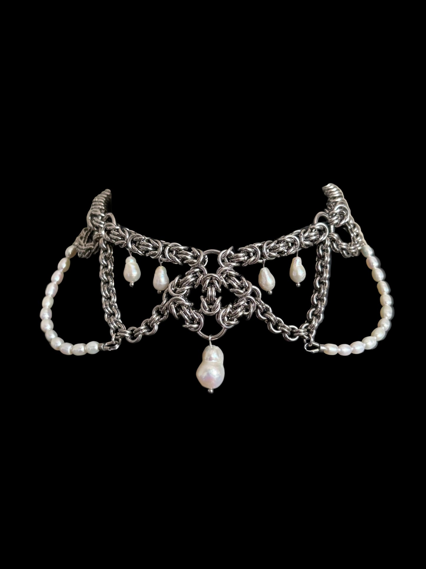 ANDROMEDA II Pearl Necklace