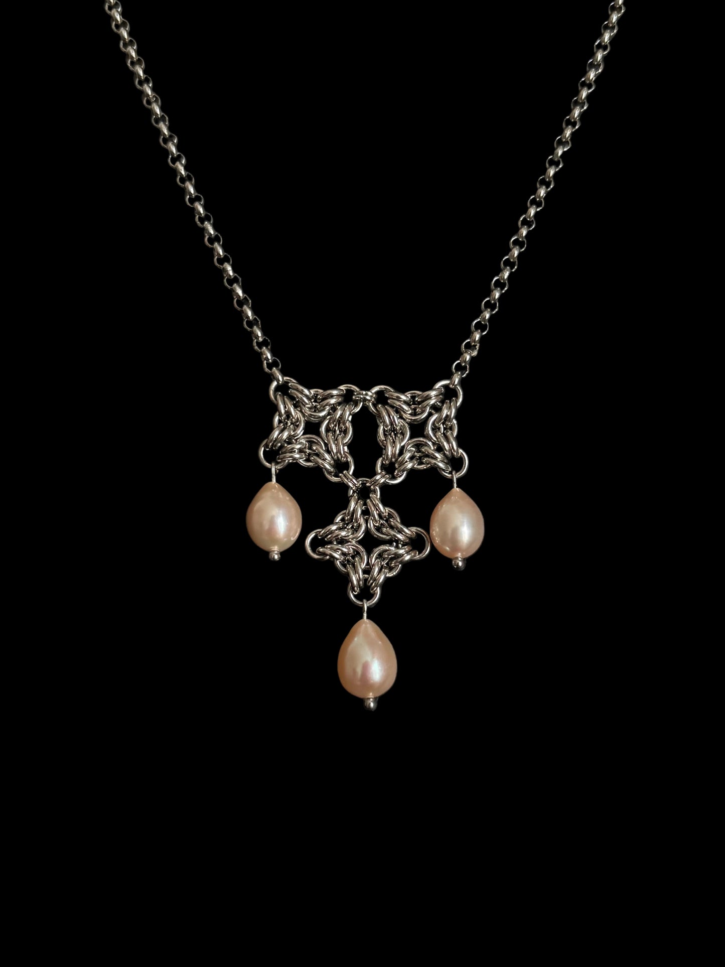ARTEMIS V Pearl Necklace
