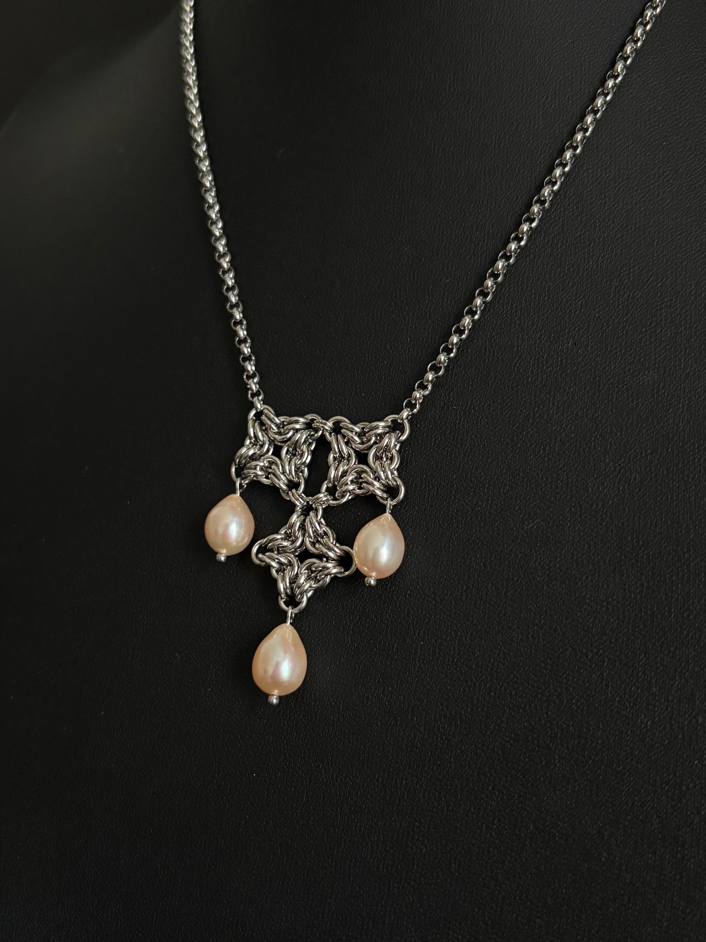 ARTEMIS V Pearl Necklace