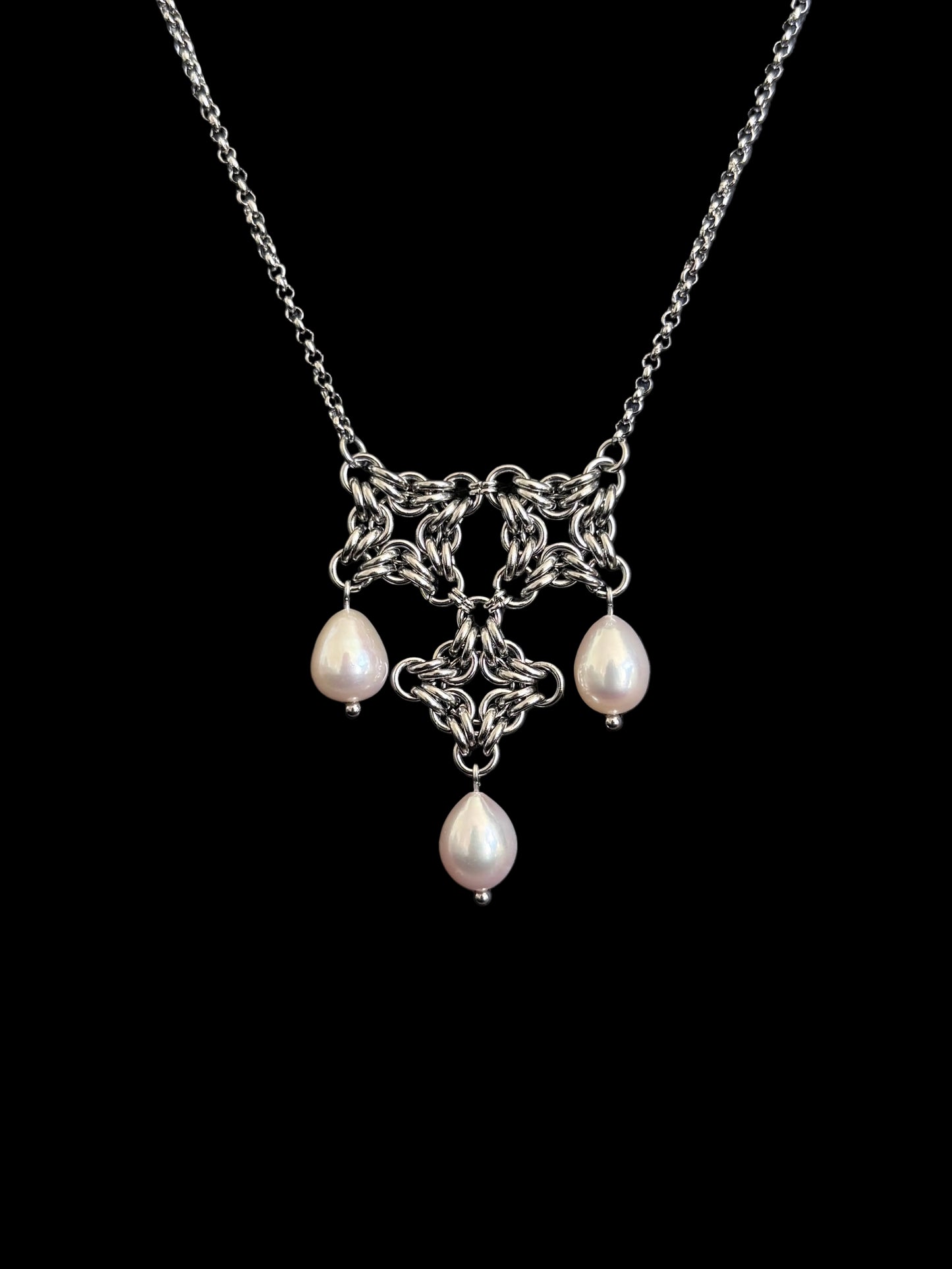 ARTEMIS VIII Pearl Necklace