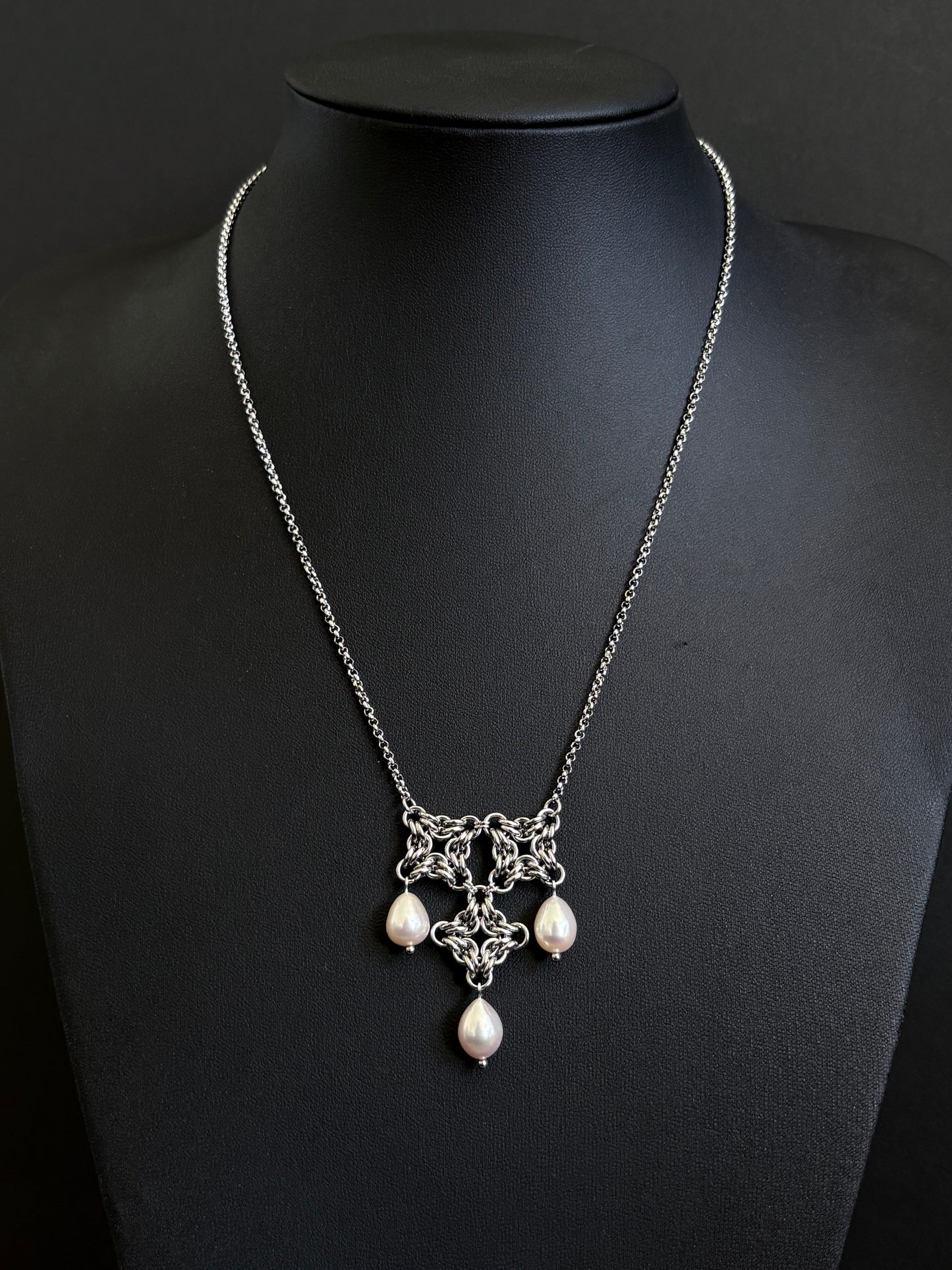 ARTEMIS VIII Pearl Necklace