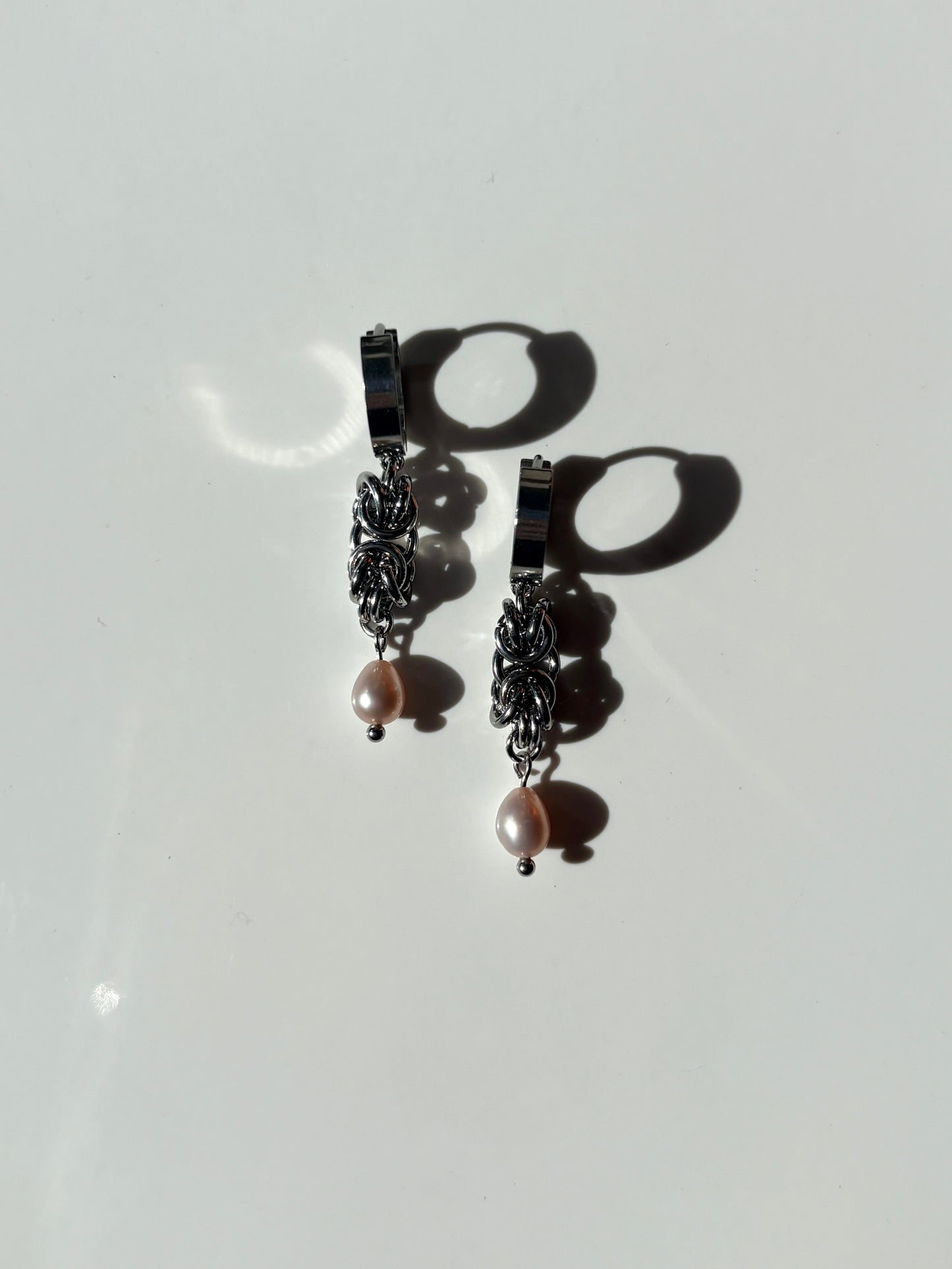 AVA Pearl Earrings