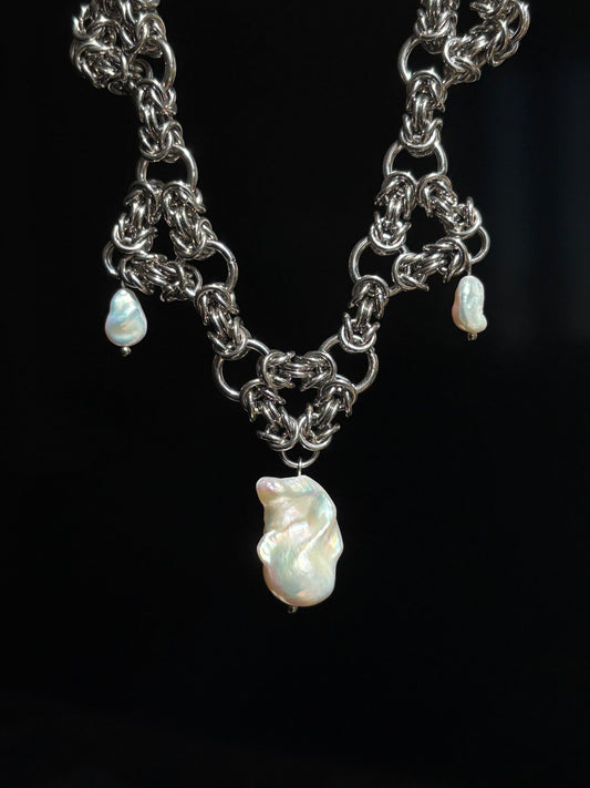LUSTRE X Pearl Necklace