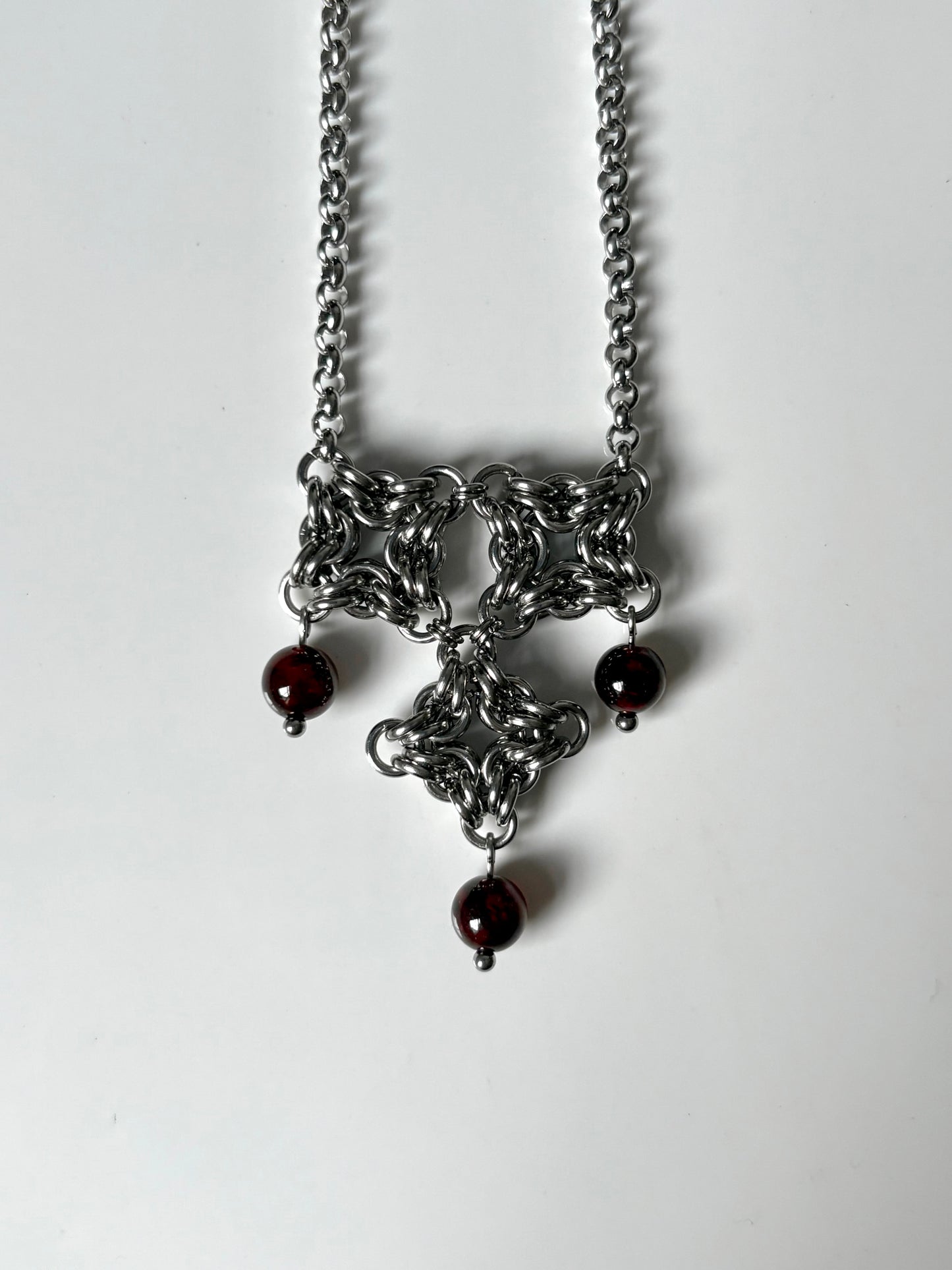 ARTEMIS VI Garnet Necklace