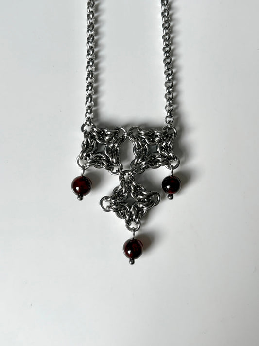 ARTEMIS VI Garnet Necklace