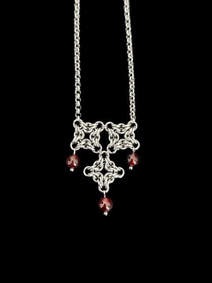 ARTEMIS VI Garnet Necklace